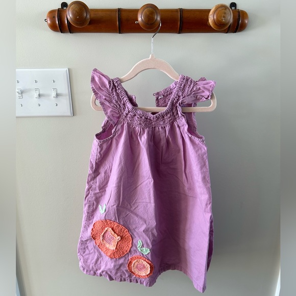 Girls dress. 5T - Picture 1 of 2